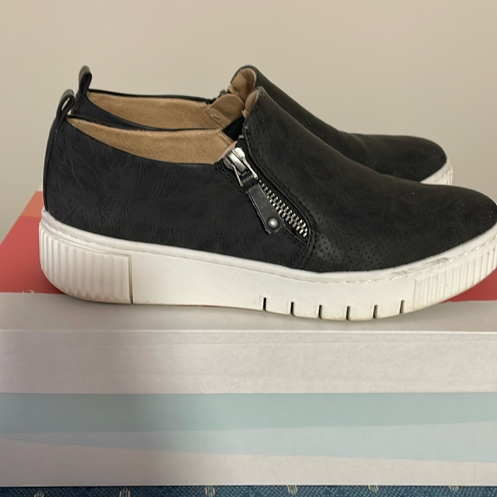 SOUL Naturalizer sneakers